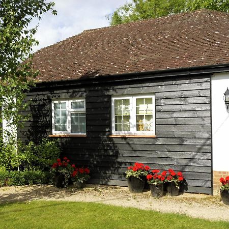 The Walnut, Meopham - A Private Retreat Rural Location Vila Exterior foto