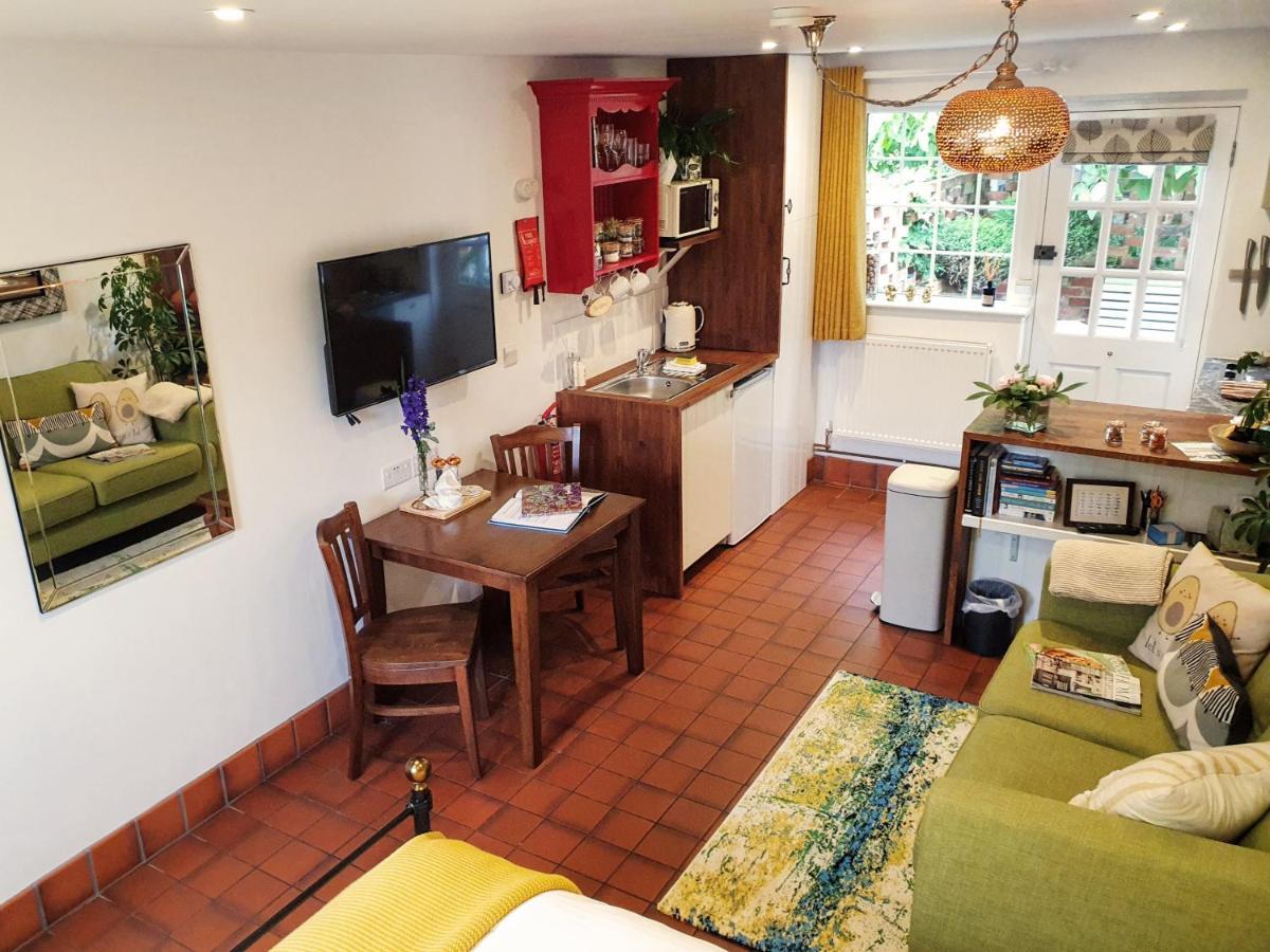 The Walnut, Meopham - A Private Retreat Rural Location Vila Exterior foto