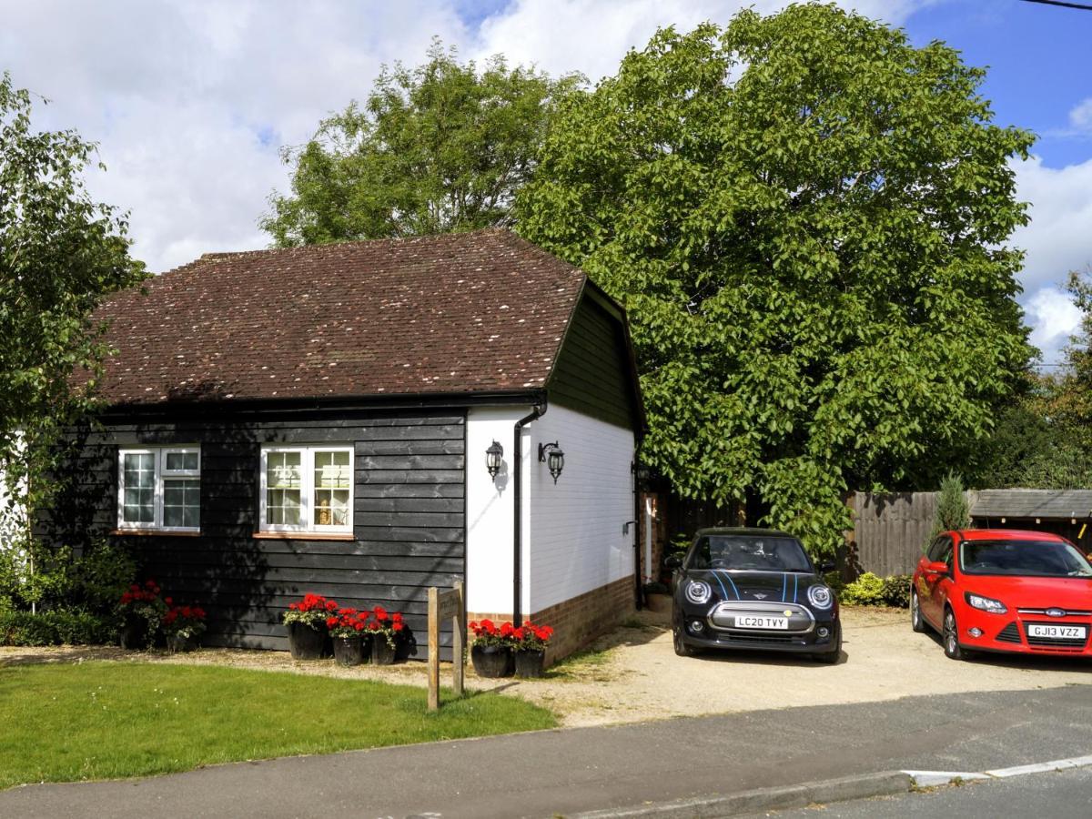 The Walnut, Meopham - A Private Retreat Rural Location Vila Exterior foto